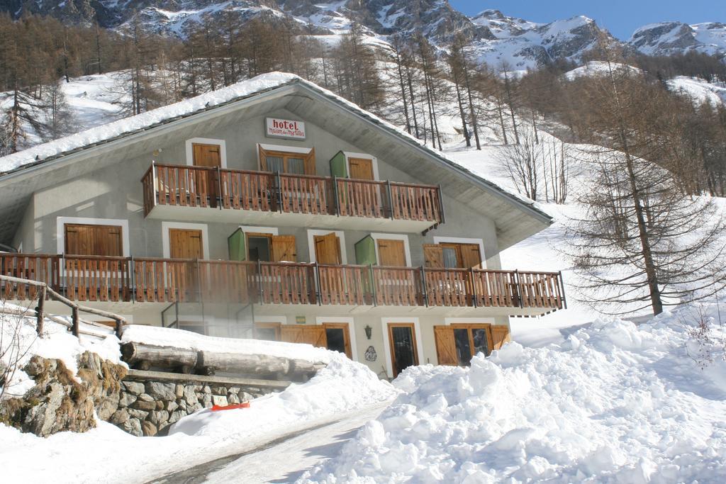 Maison Des Myrtilles Hotel Valgrisenche Exterior photo